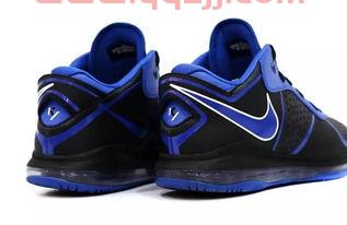 詹姆斯儿子穿的欧文球鞋(詹姆斯儿子穿的欧文球鞋是什么) 詹姆斯儿子穿的欧文球鞋(詹姆斯儿子穿的欧文球鞋是什么)