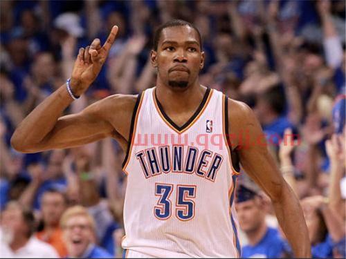 杜兰特生涯得分超乔丹高(杜兰特生涯总得分突破24000分) 杜兰特生涯得分超乔丹高(杜兰特生涯总得分突破24000分)