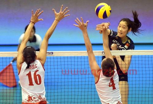中国女排奥运会对阵美国（中国女排奥运会对阵美国成绩）