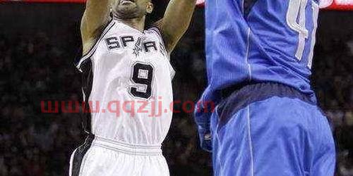现役nba球员和乔丹(乔丹和谁一起入选名人堂) 现役nba球员和乔丹(乔丹和谁一起入选名人堂)
