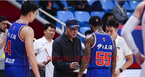 新疆男篮主教练